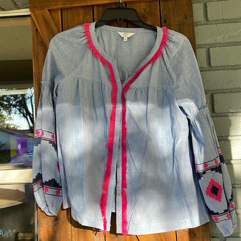 Crown & Ivy blouse